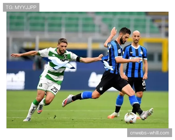 萨索洛2-2卡利亚里，贝拉尔迪任意球直接破门，皮球轨迹被多机位高速摄影捕捉